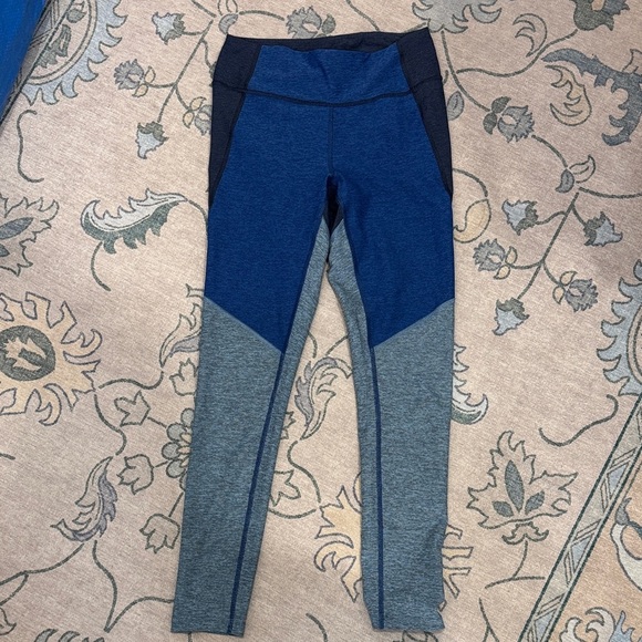 Outdoor Voices Two-Tone Blue Leggings - Picture 2 of 2